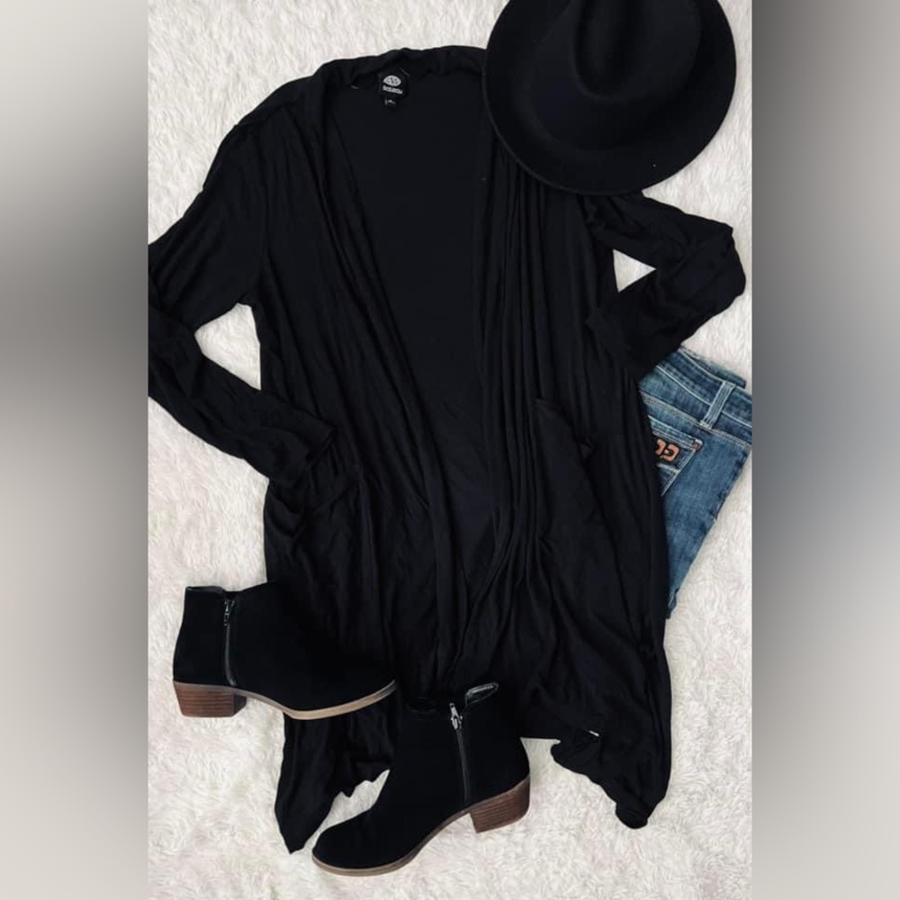 Classic long lightweight Black Cardigan Duster with pockets